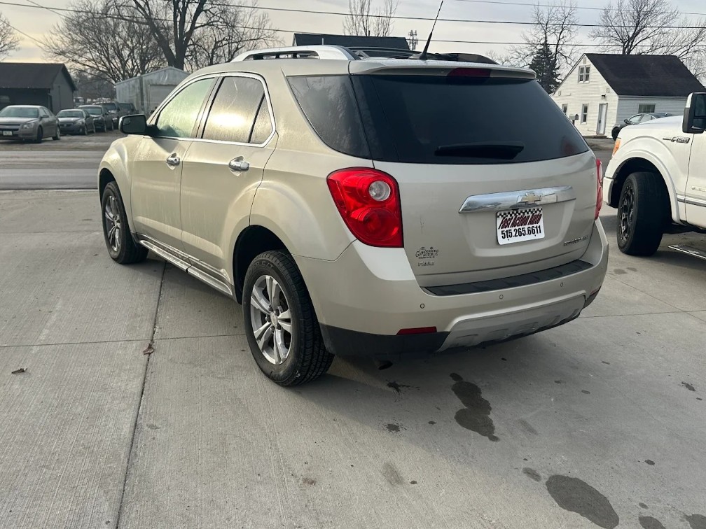 Additional photo of vehicle.