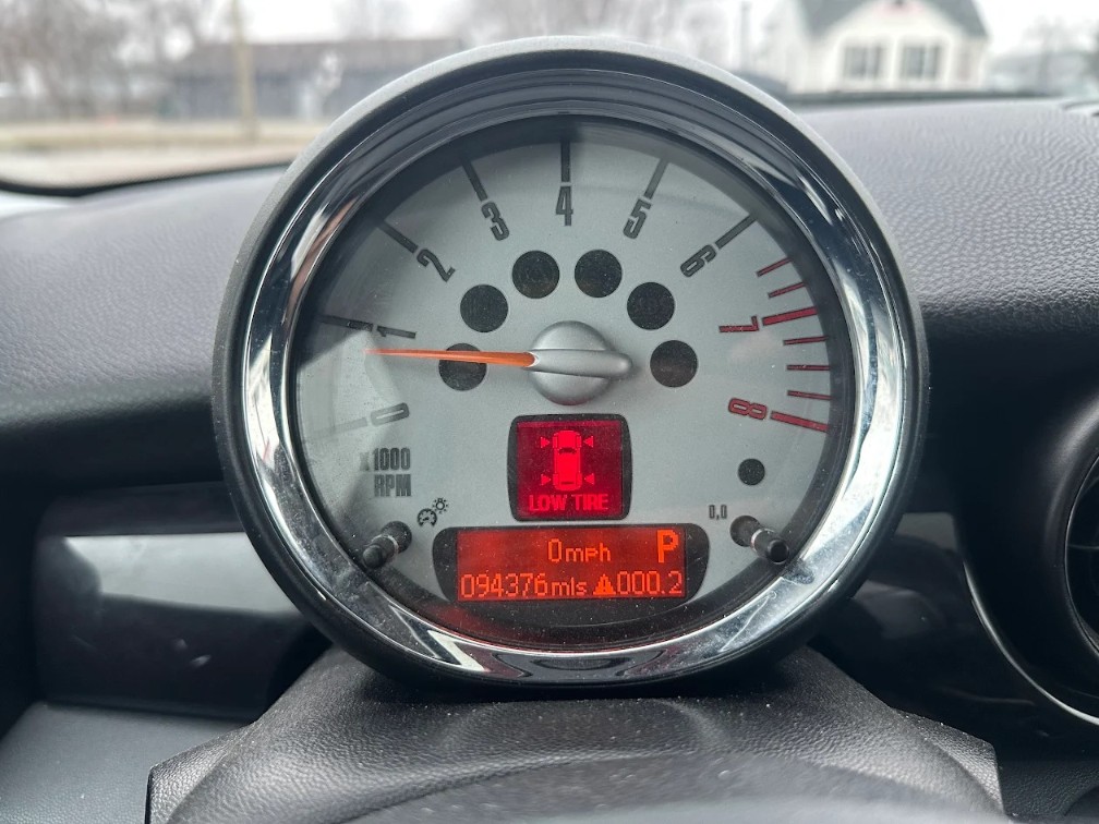 Additional photo of vehicle.