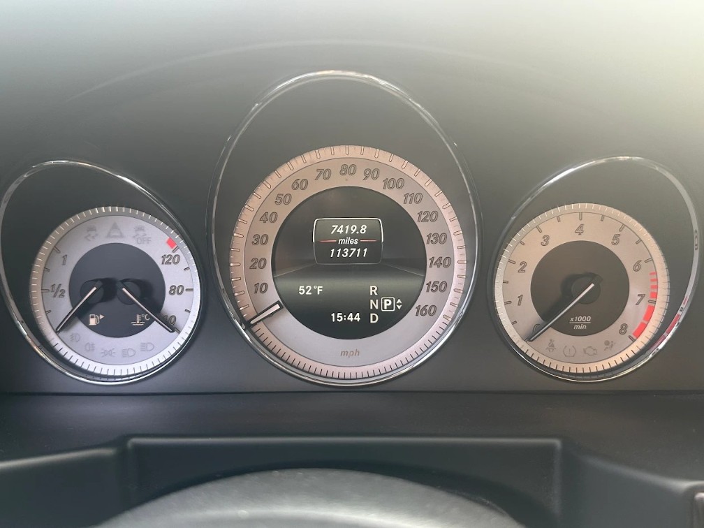 Additional photo of vehicle.