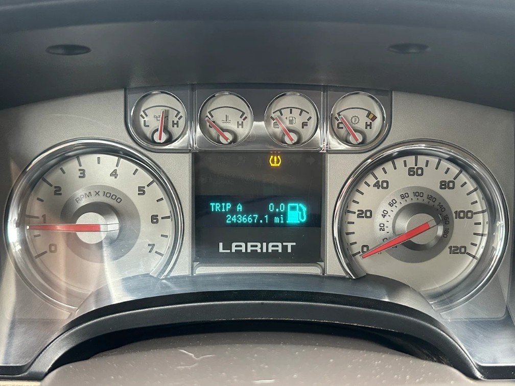 Additional photo of vehicle.