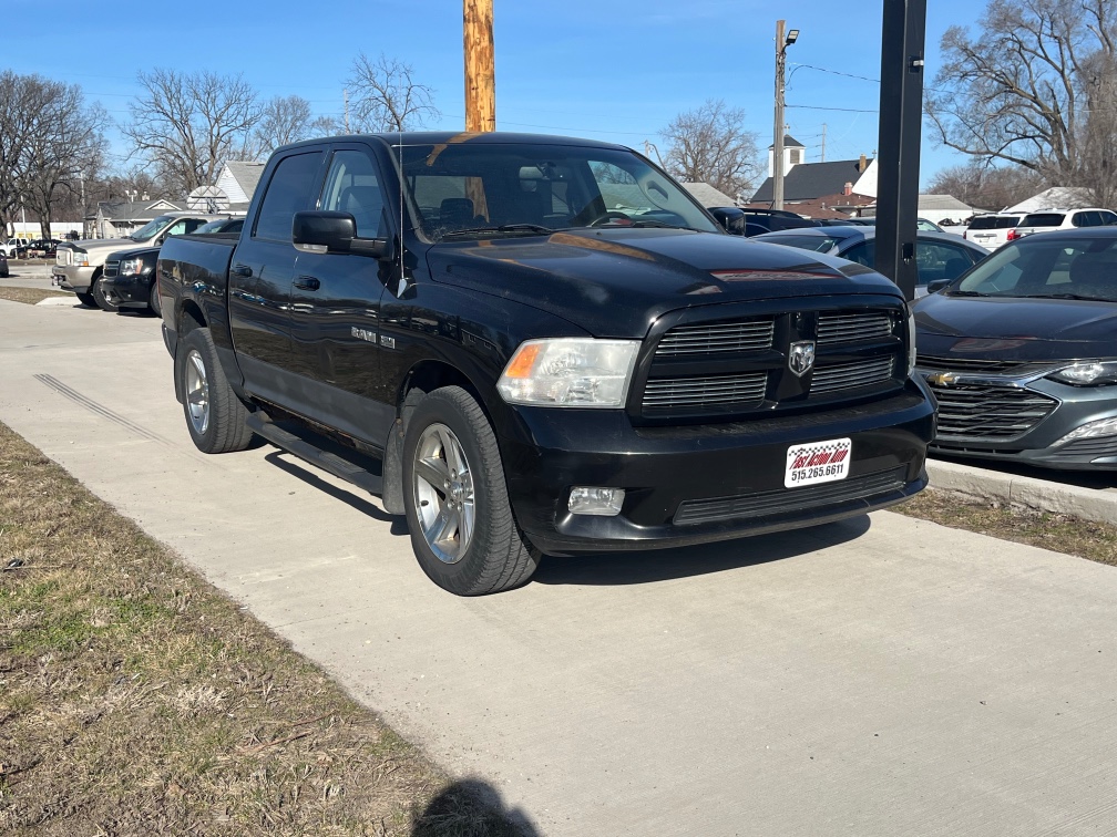 Additional photo of vehicle.