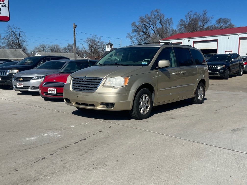 2010 Chrysler Town & Country Touring