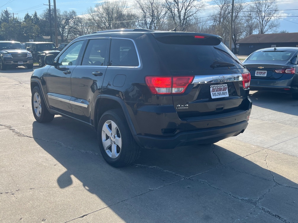 Additional photo of vehicle.