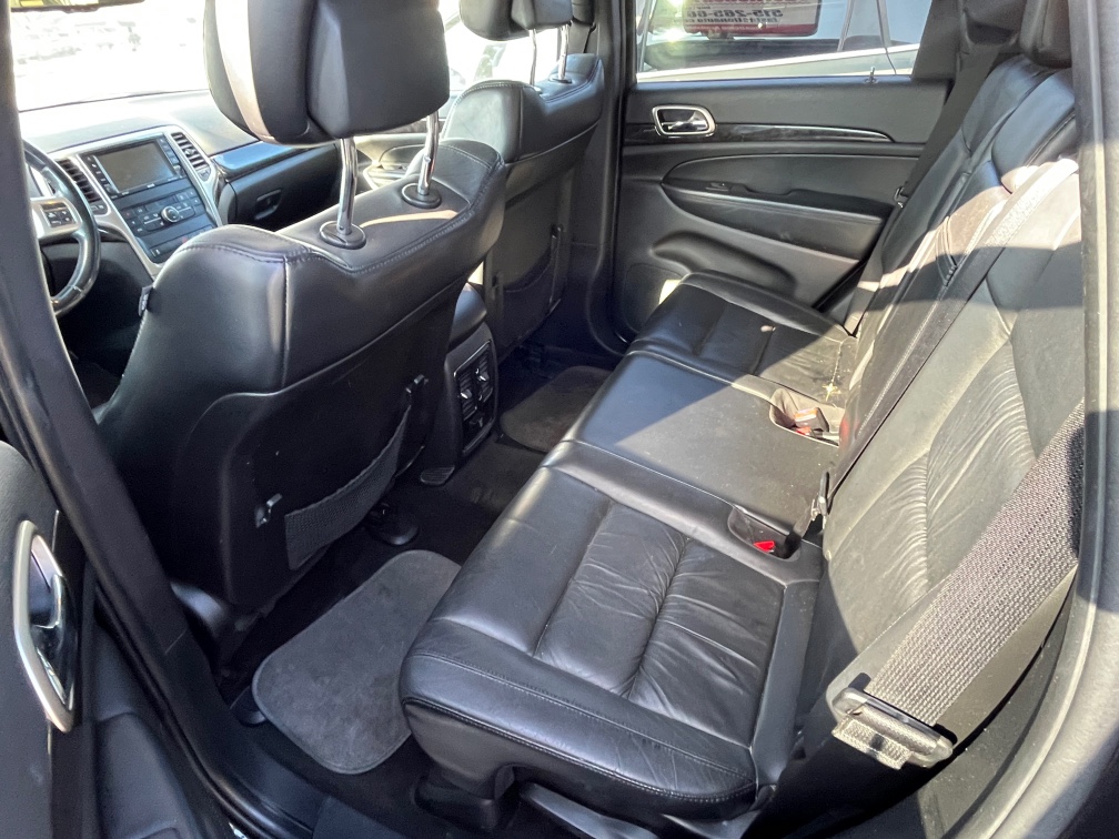 Additional photo of vehicle.