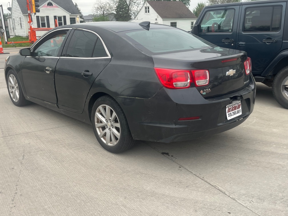 Additional photo of vehicle.