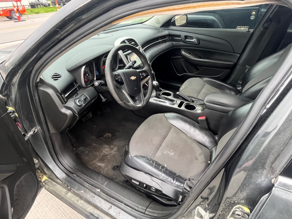 Additional photo of vehicle.