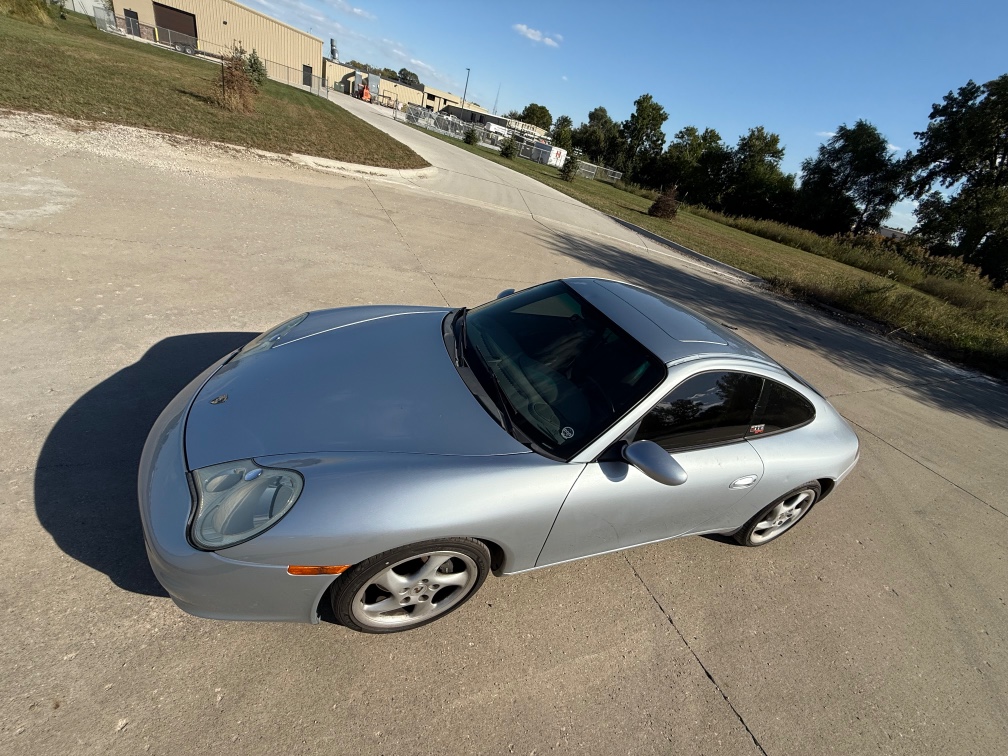 Additional photo of vehicle.