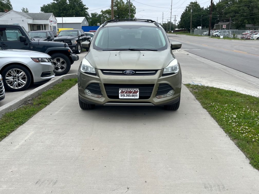 Additional photo of vehicle.
