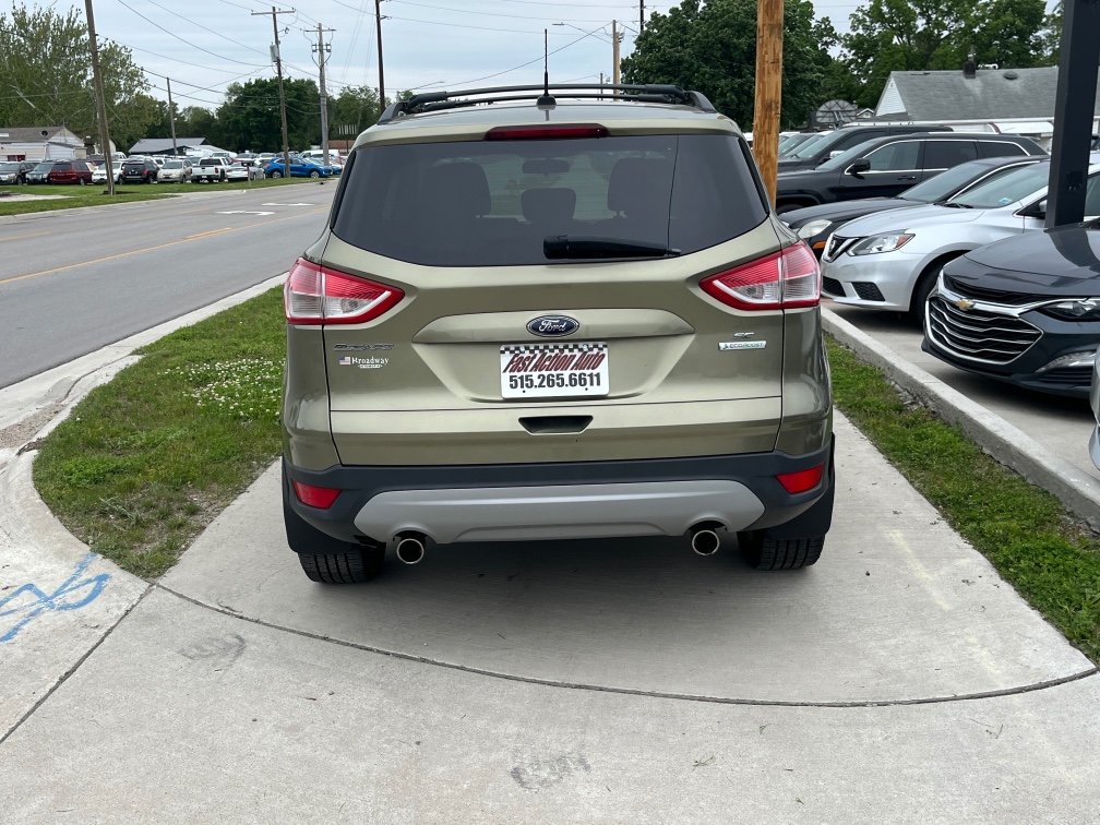 Additional photo of vehicle.