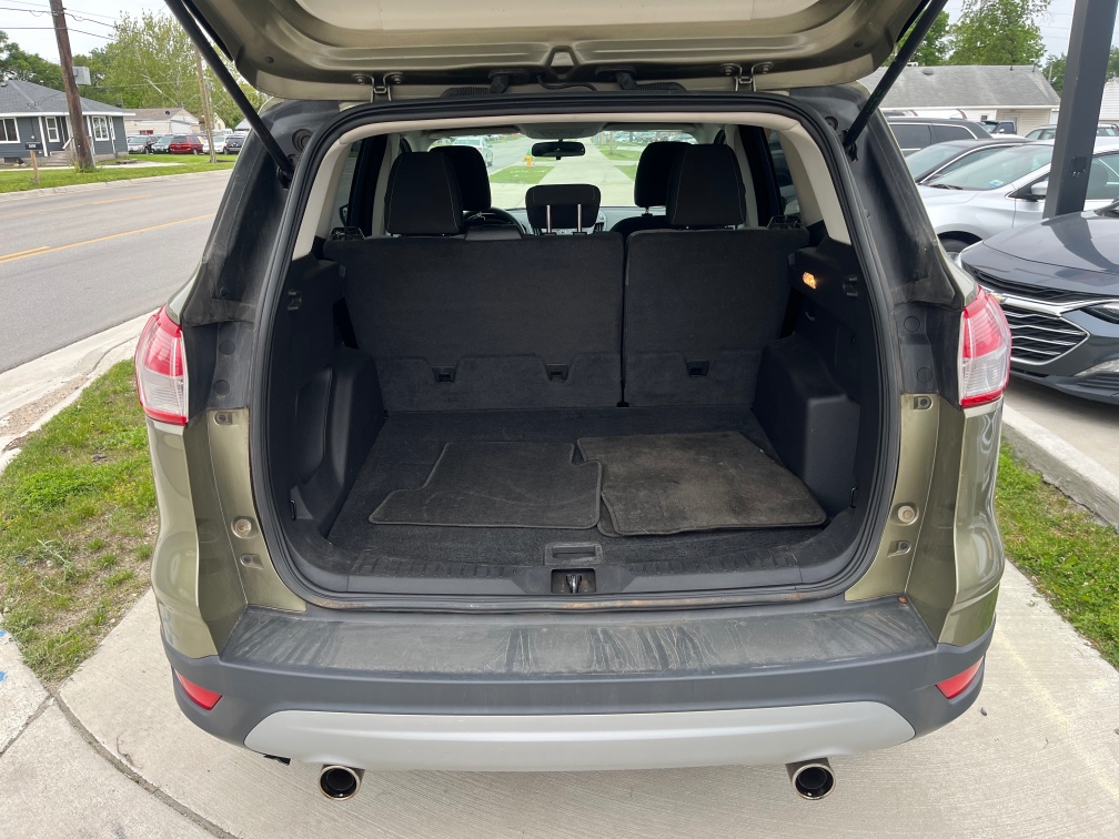 Additional photo of vehicle.