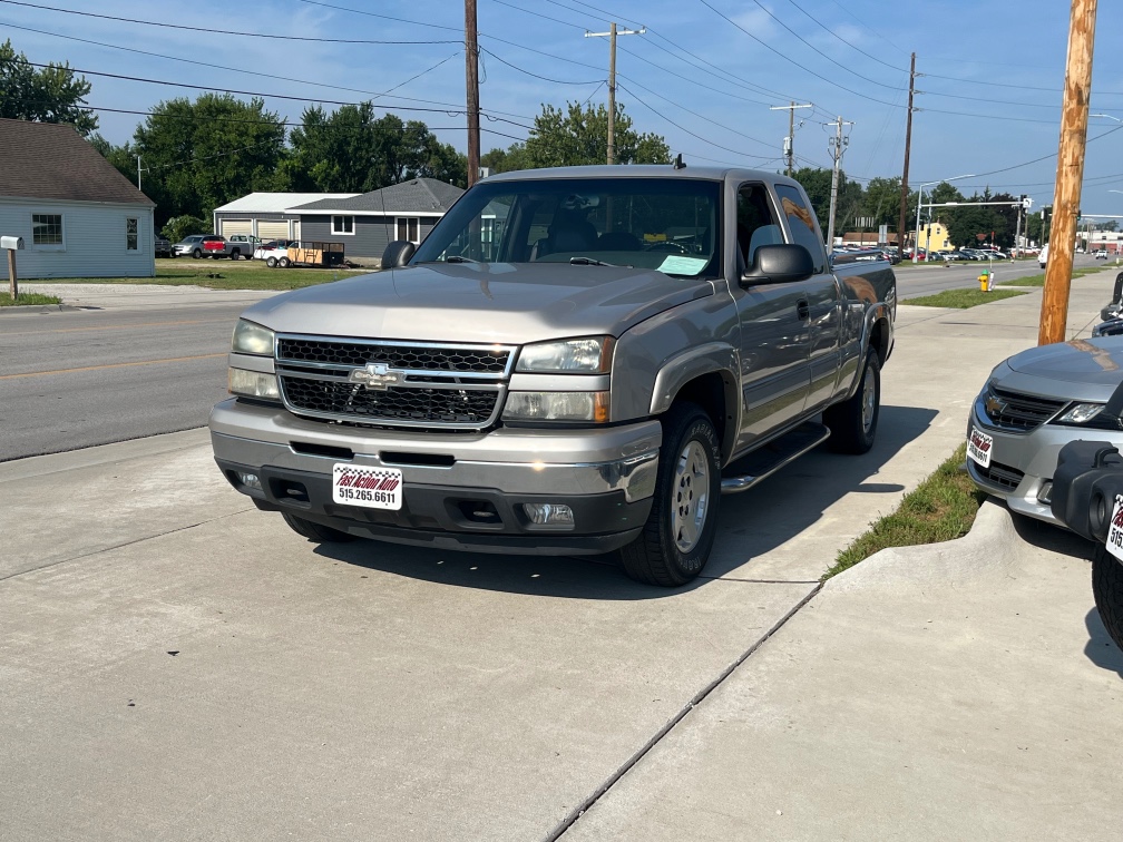 Additional photo of vehicle.
