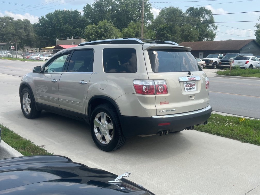 Additional photo of vehicle.