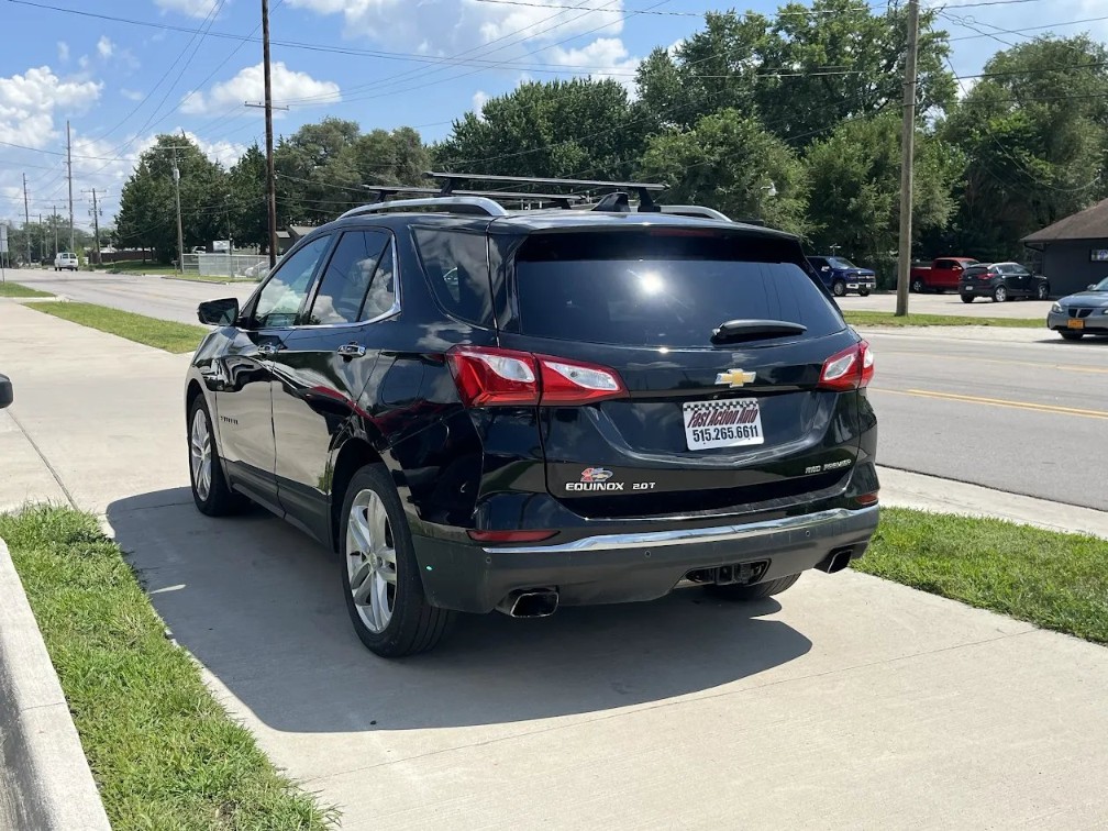 Additional photo of vehicle.