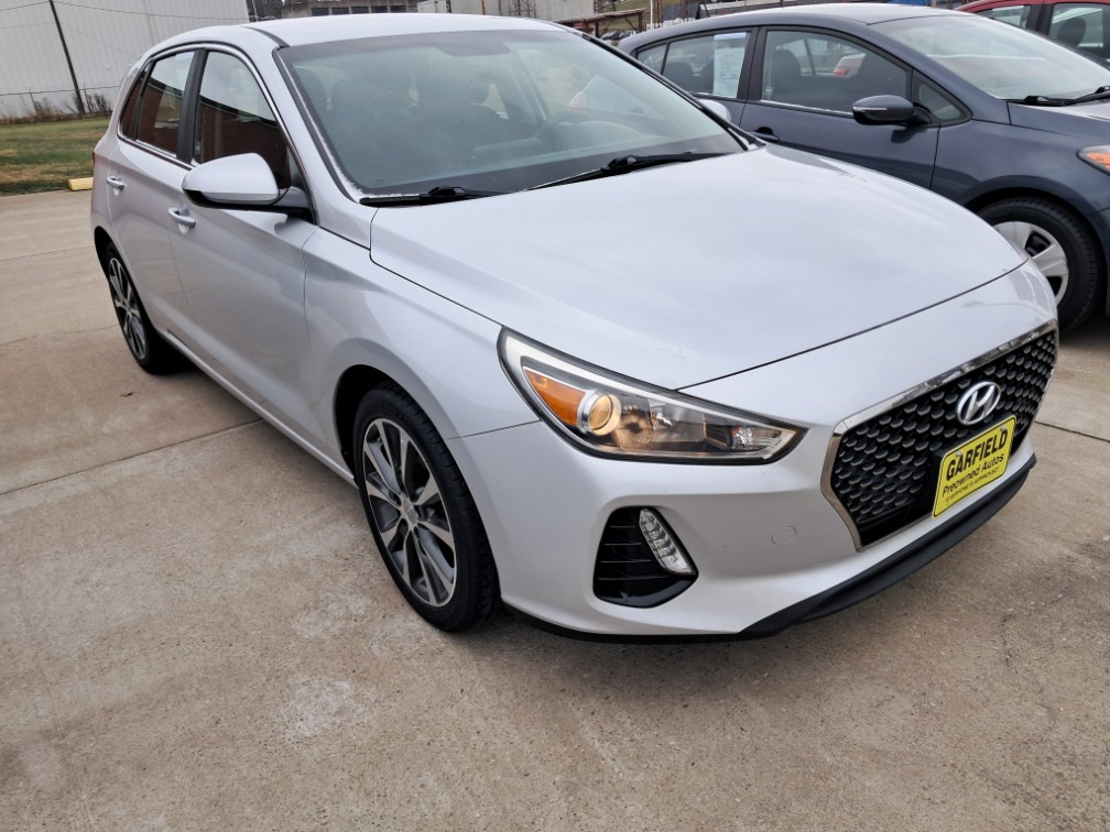 2018 Hyundai Elantra GT GT's photo