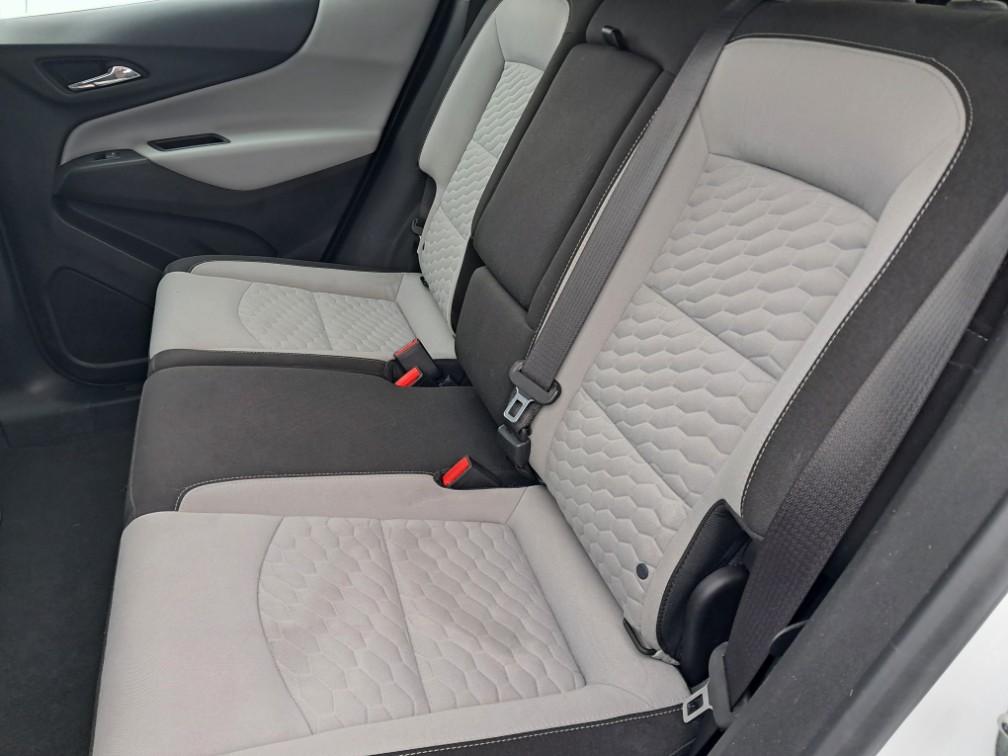 Additional photo of vehicle.