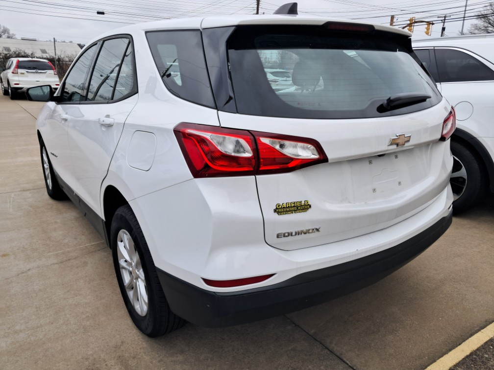 Additional photo of vehicle.