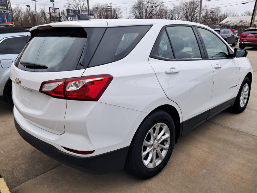 Additional photo of vehicle.