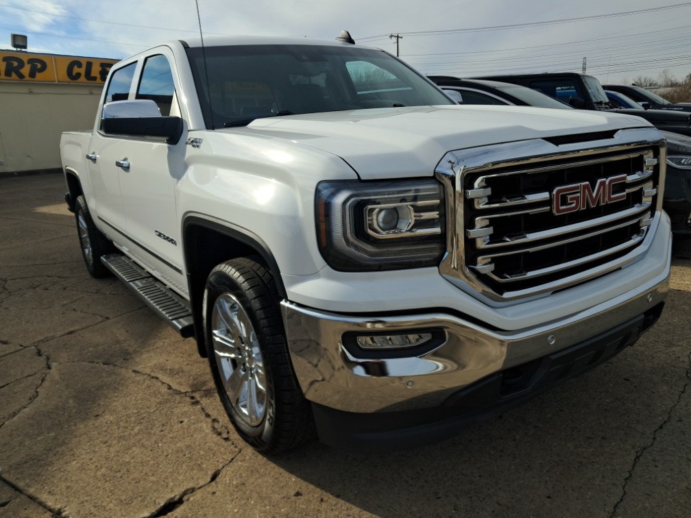 2018 GMC Sierra SLT's photo