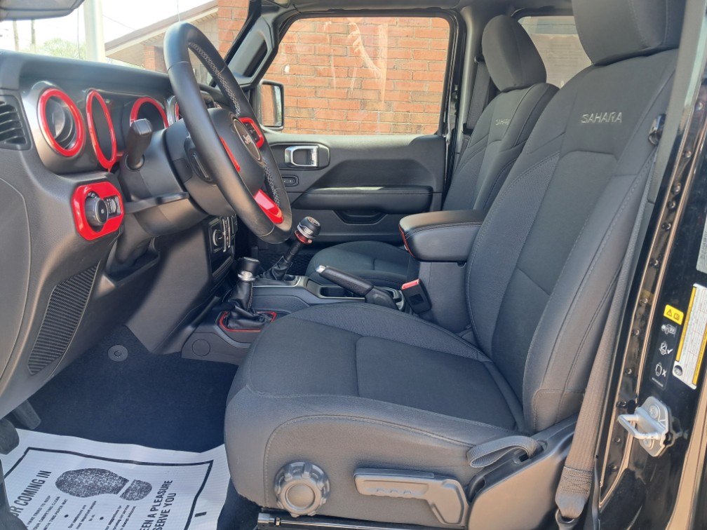 2020 Jeep Wrangler Unlimited Sahara - Photo 6