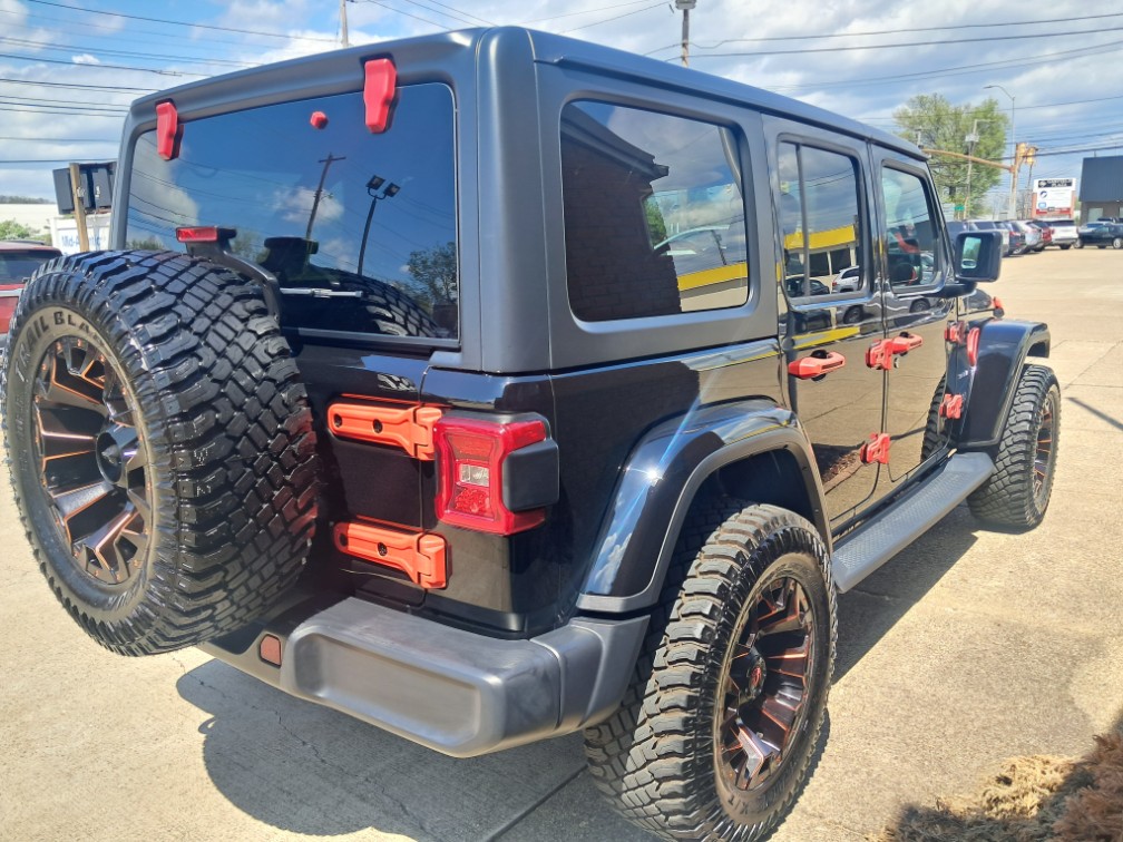 2020 Jeep Wrangler Unlimited Sahara - Photo 11