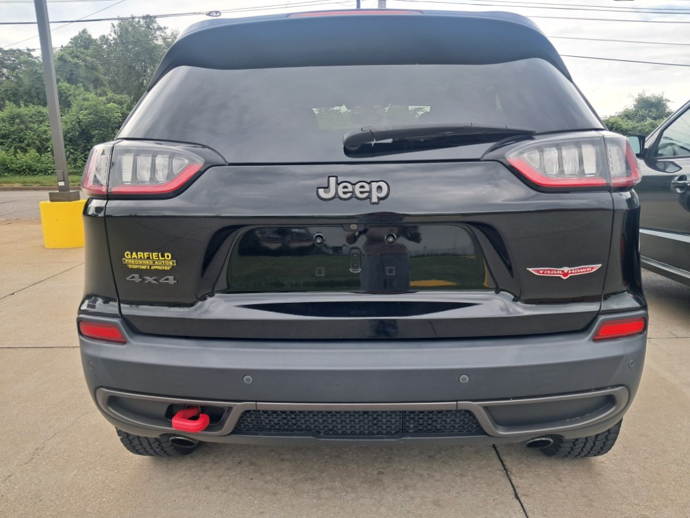 Additional photo of vehicle.
