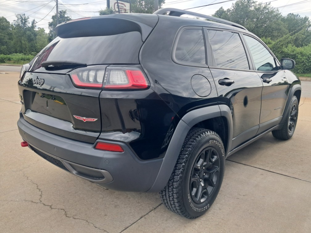 Additional photo of vehicle.