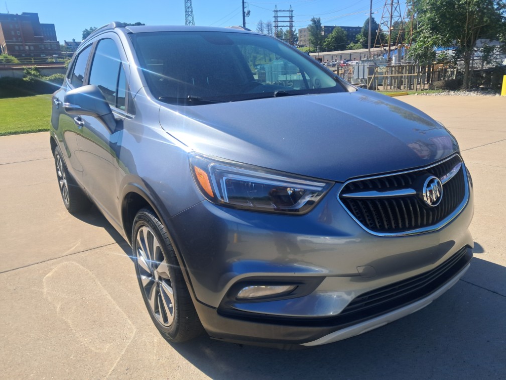 2019 Buick Encore Essence's photo