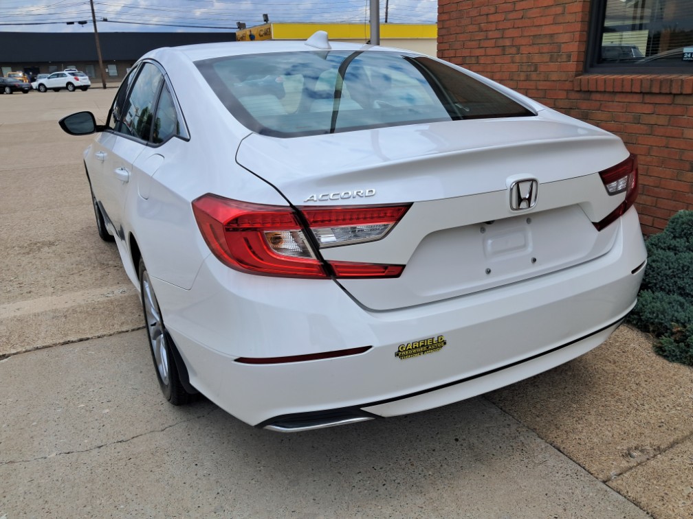 Additional photo of vehicle.