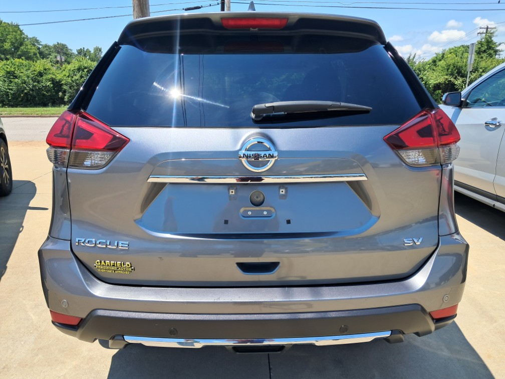 Additional photo of vehicle.