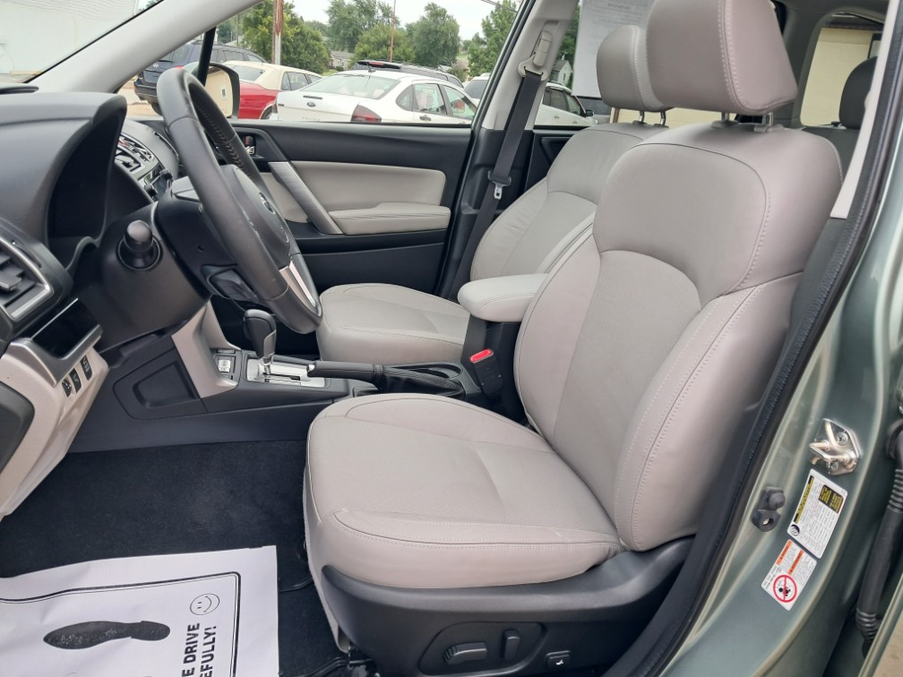 Additional photo of vehicle.