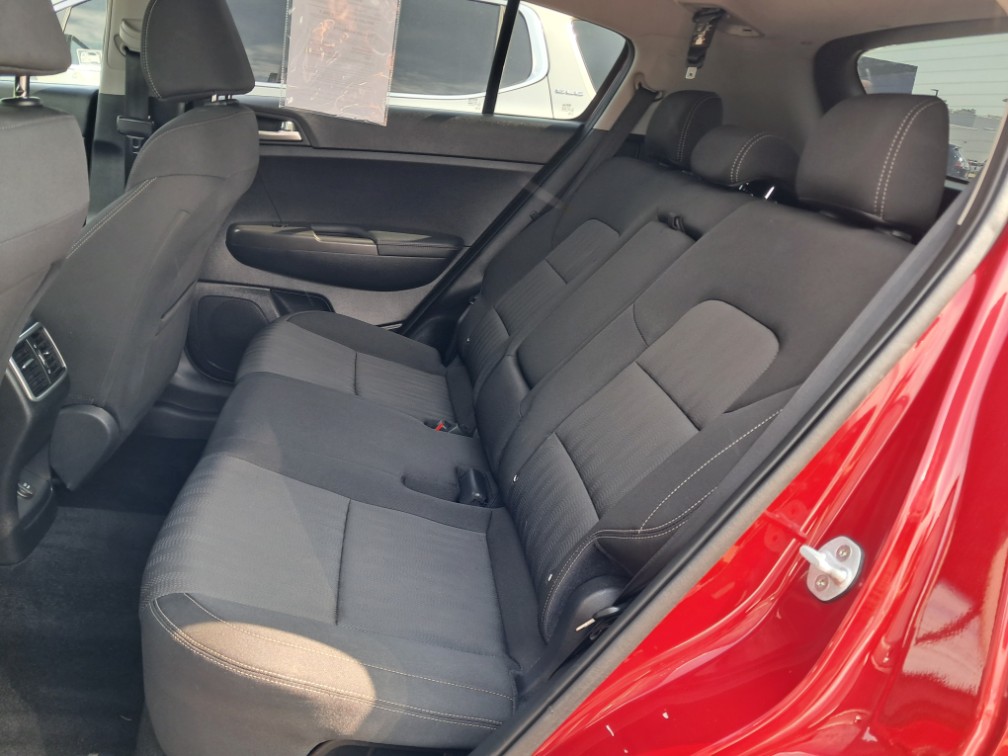 Additional photo of vehicle.
