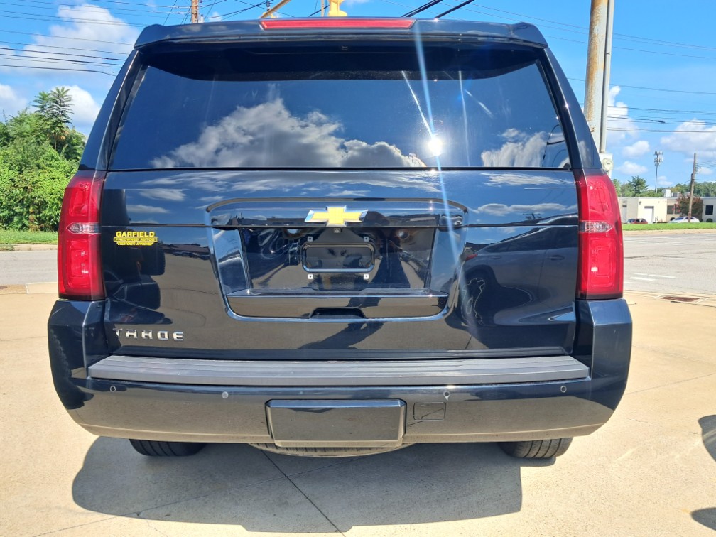 Additional photo of vehicle.
