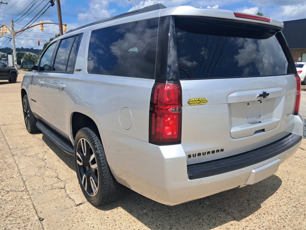 Additional photo of vehicle.