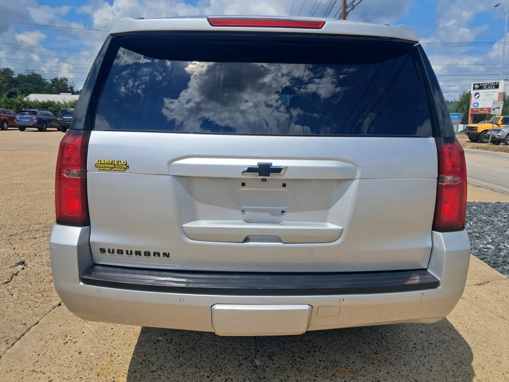 Additional photo of vehicle.