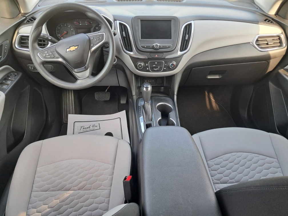 Additional photo of vehicle.