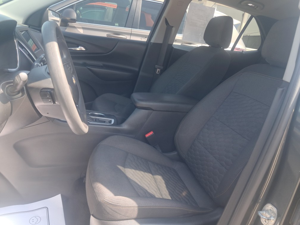 Additional photo of vehicle.