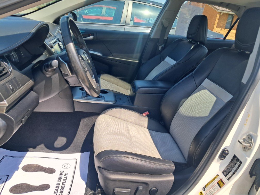Additional photo of vehicle.