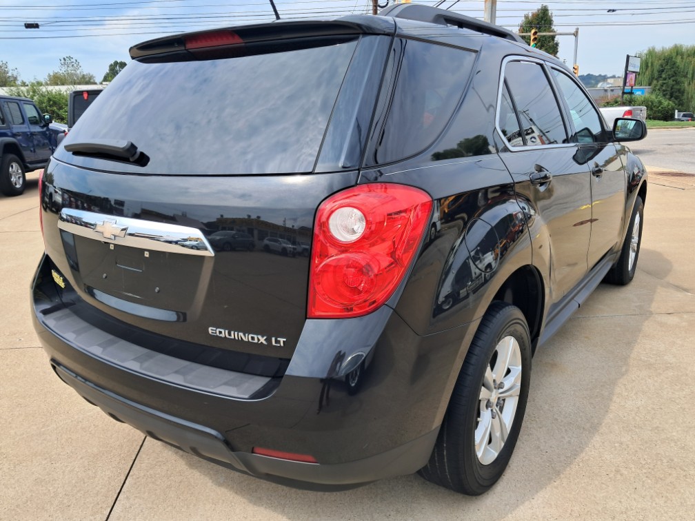 Additional photo of vehicle.