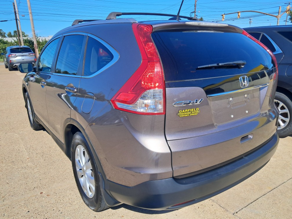 Additional photo of vehicle.