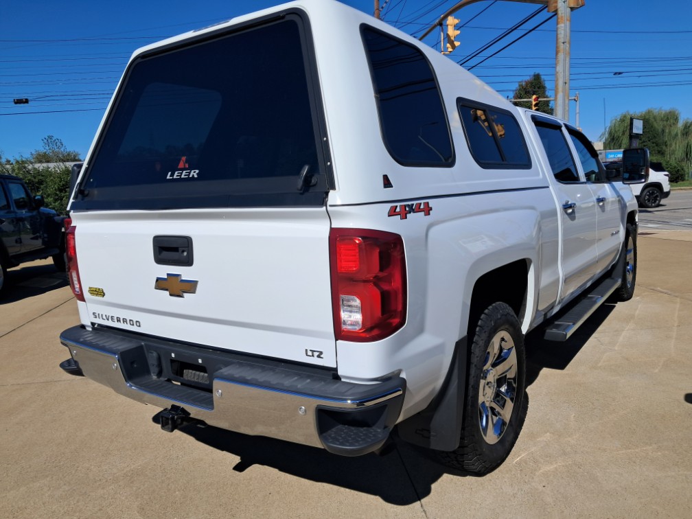 Additional photo of vehicle.