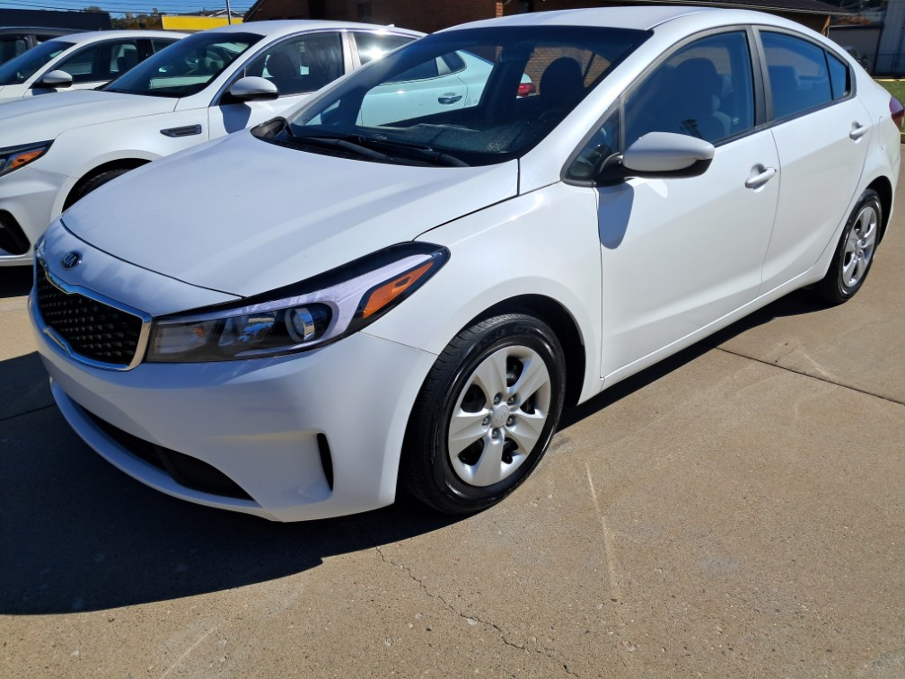 Additional photo of vehicle.