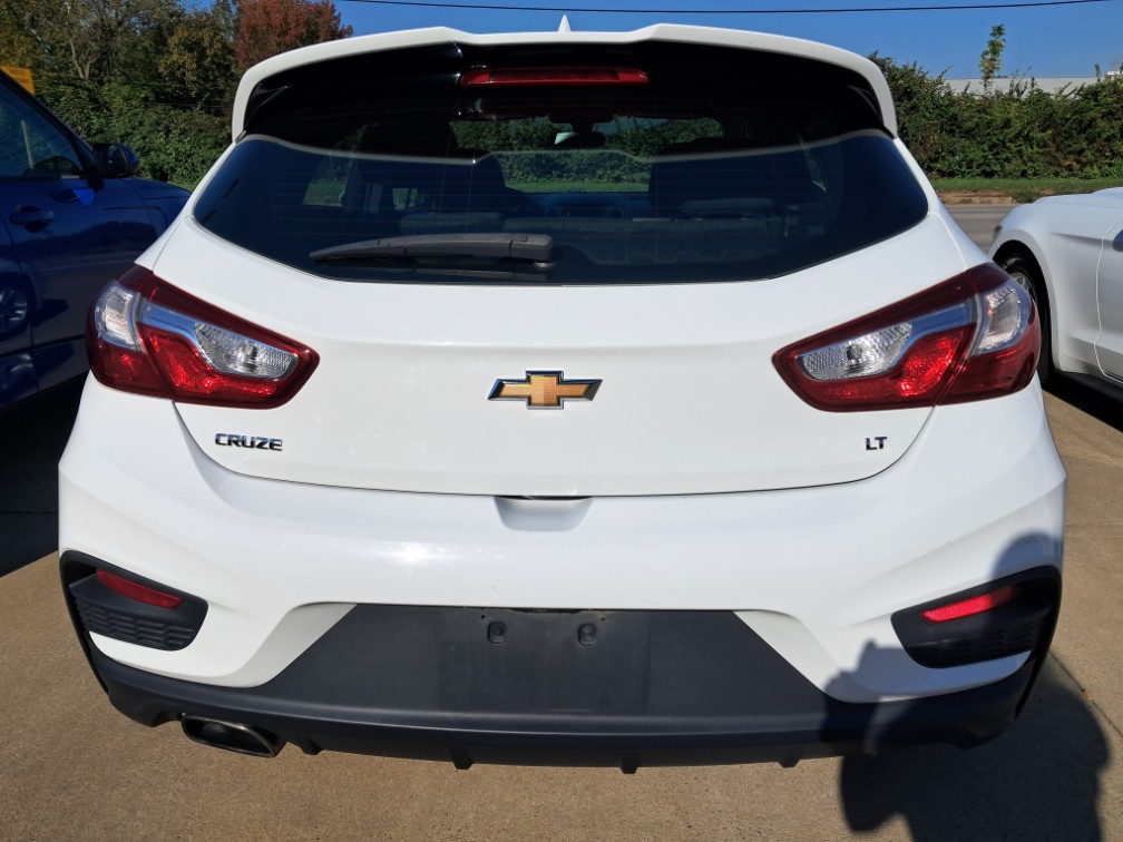 Additional photo of vehicle.