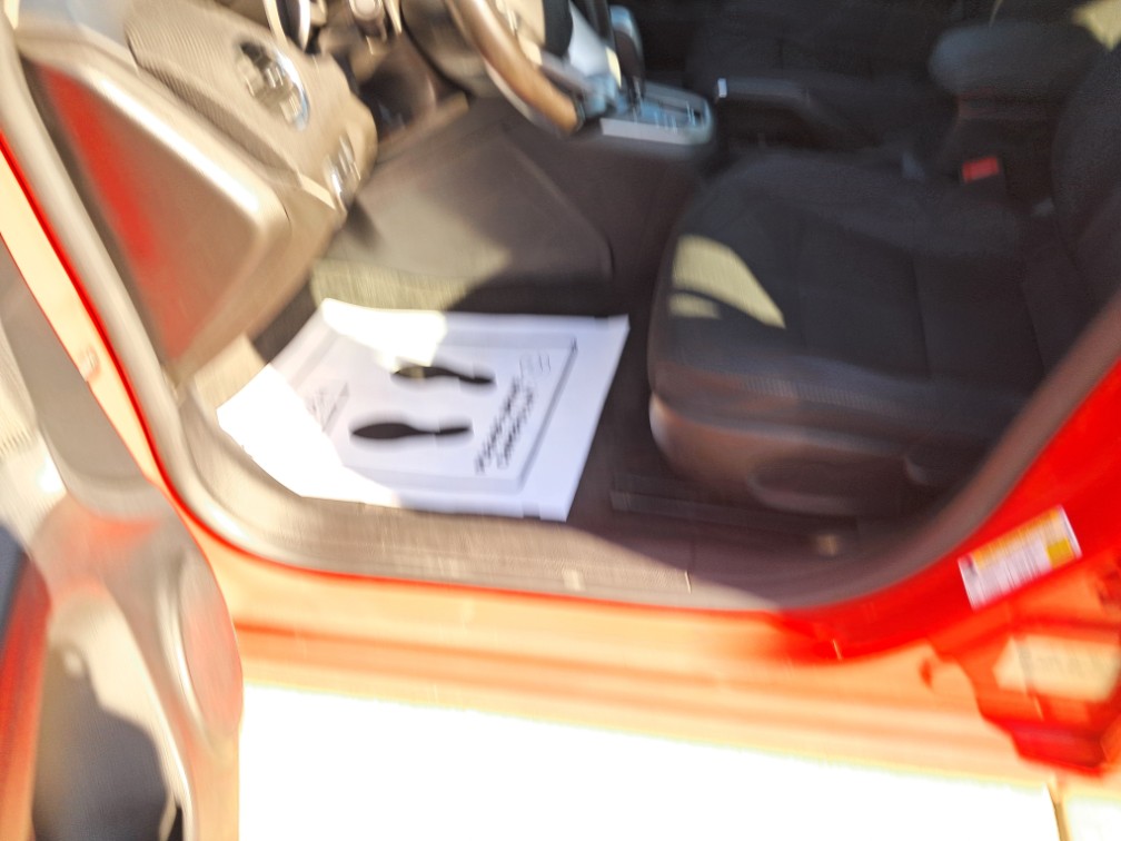 Additional photo of vehicle.