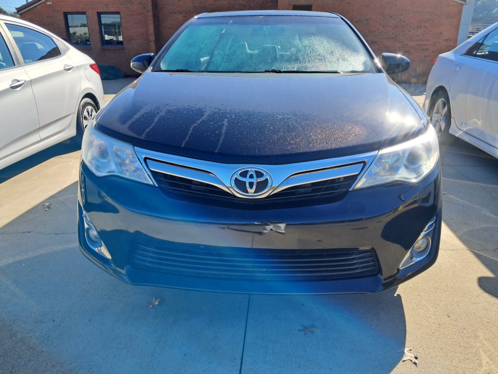 Additional photo of vehicle.