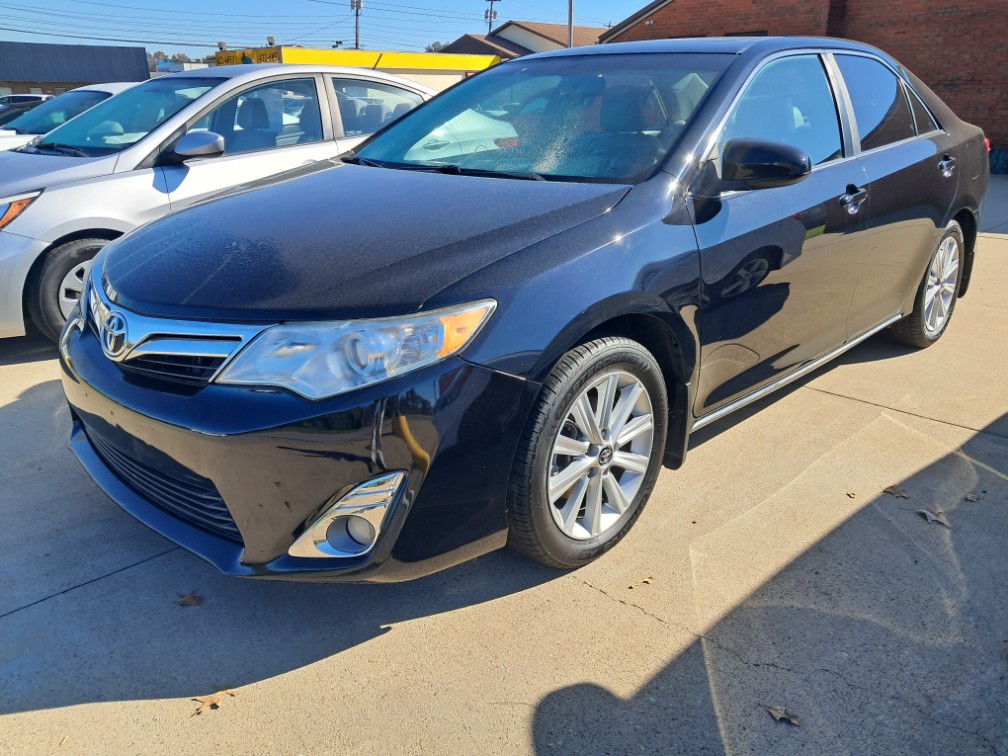 Additional photo of vehicle.