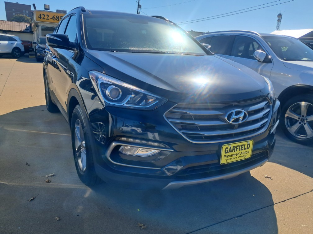 Main photo of 2017 HYUNDAI SANTA FE