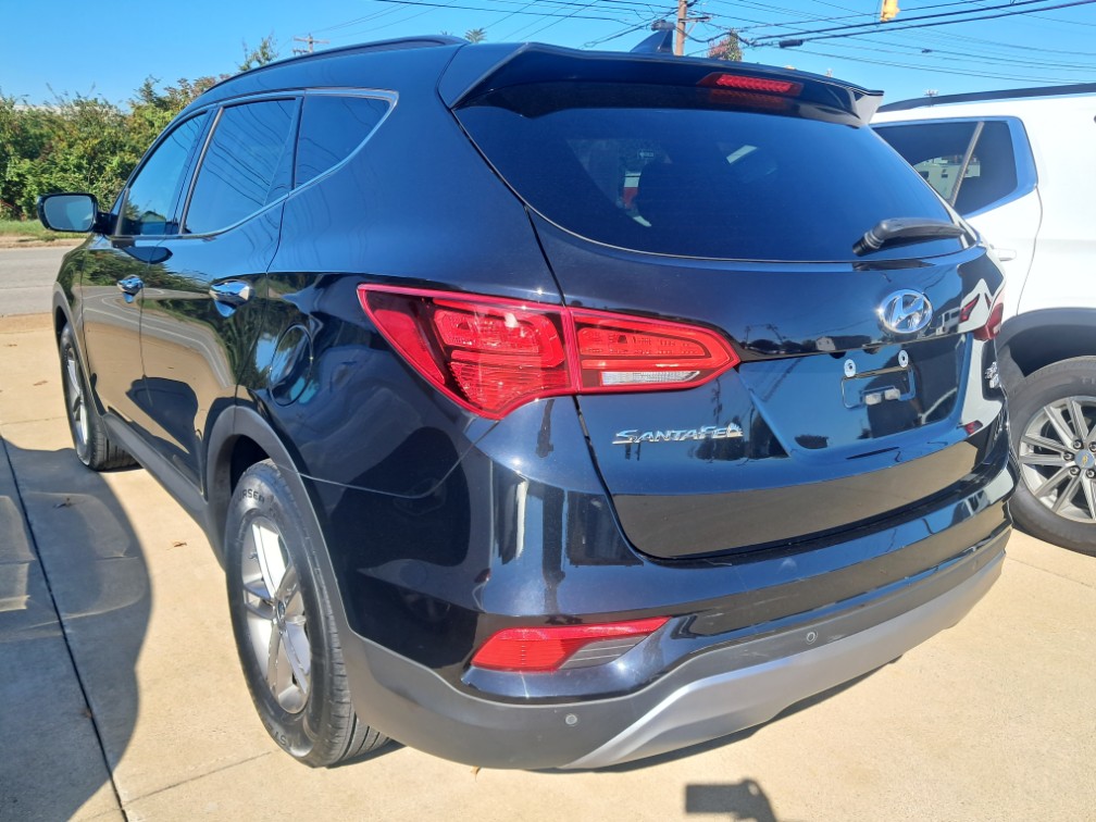 Additional photo of vehicle.