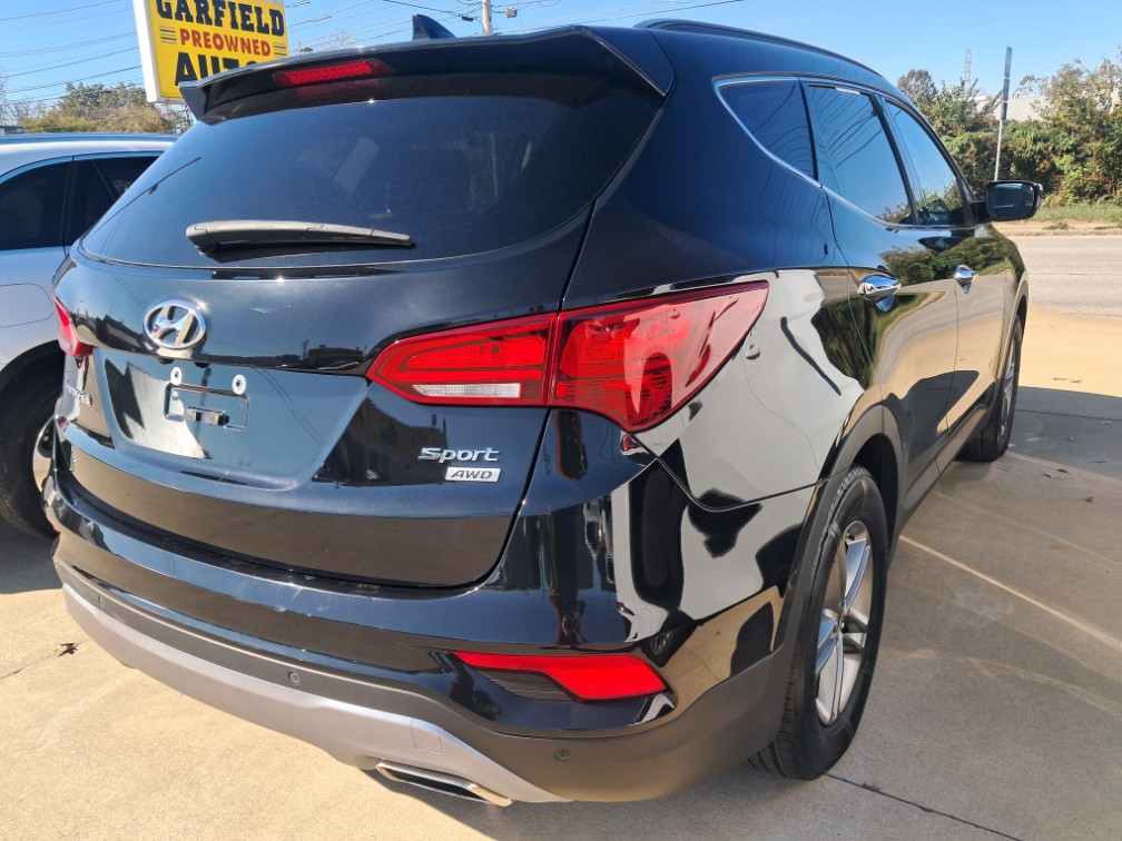 Additional photo of vehicle.