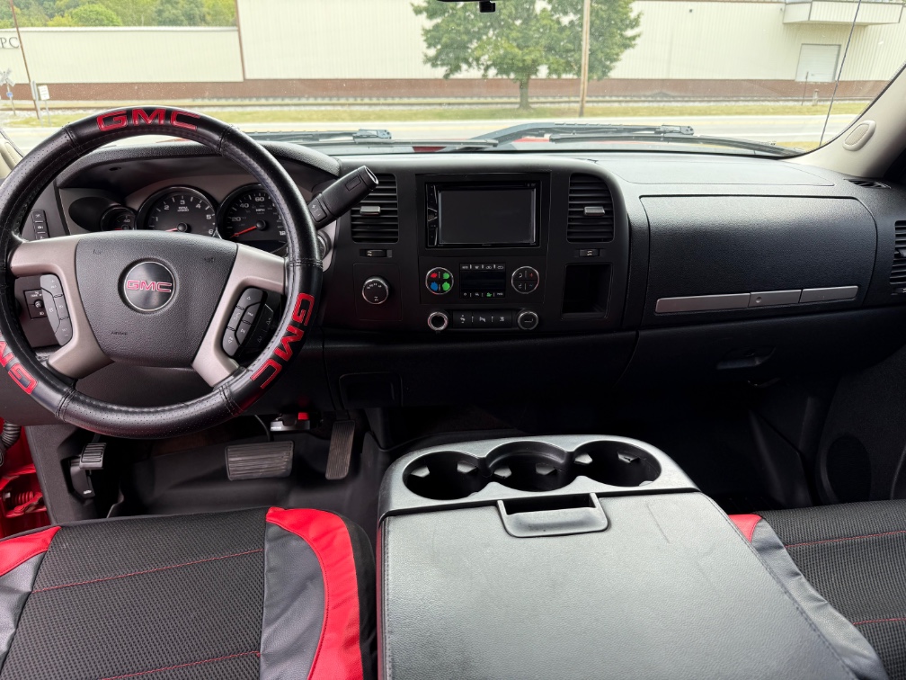 Additional photo of vehicle.