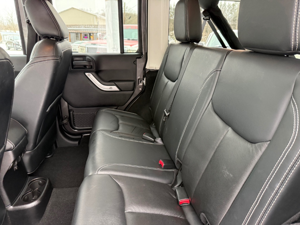 Additional photo of vehicle.